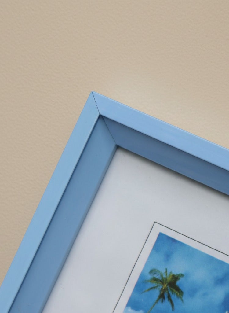 إطار صورة 20×25 سم (8×10 إنش)، إطار صور بلاستيكي فاخر باللون الأزرق السماوي مع حامل، مناسب للعرض على الطاولة أو التعليق على الحائط - Image 3